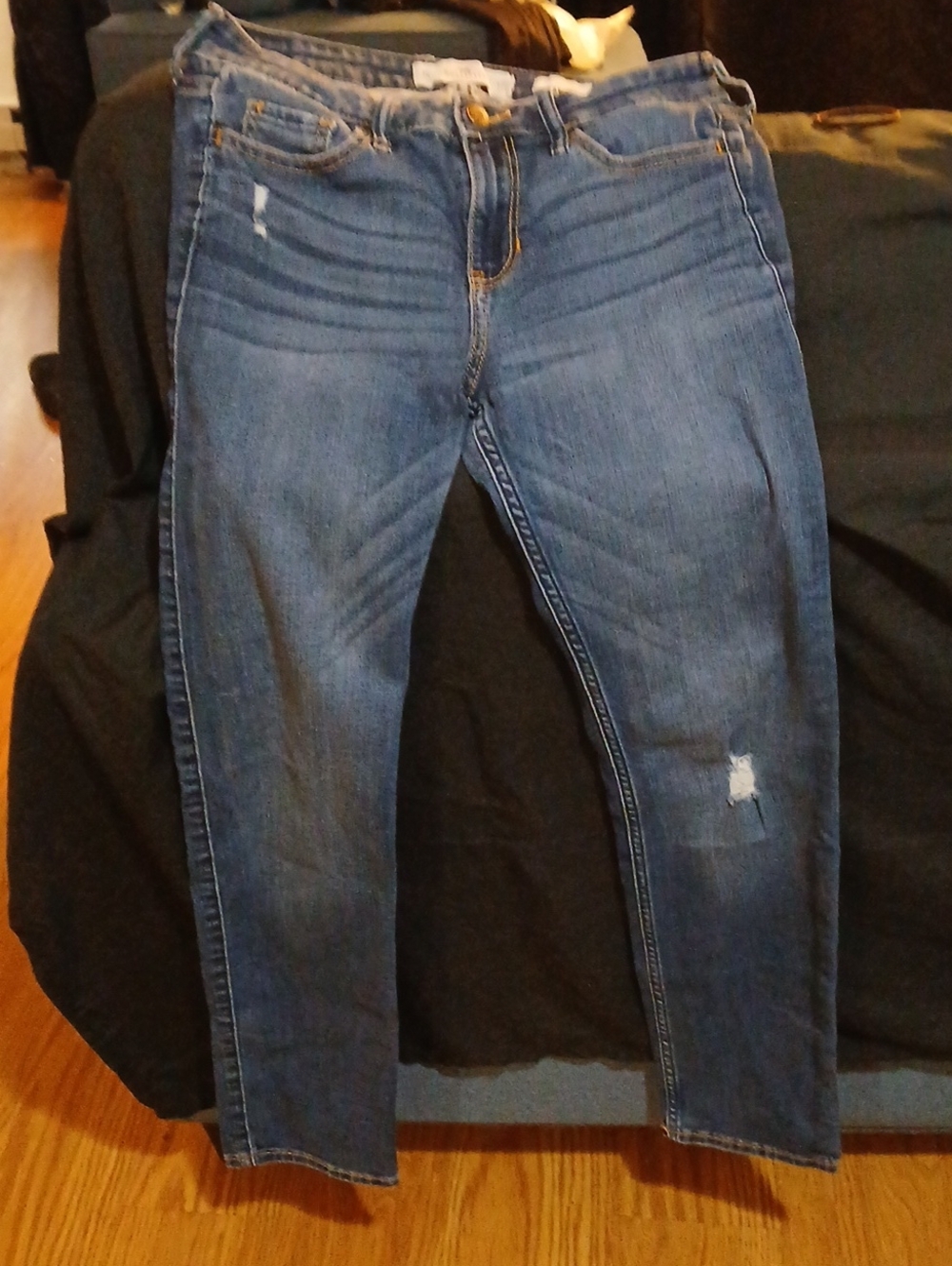 Hollister Women's Dark Blue Skinny Jeans with Light Distress